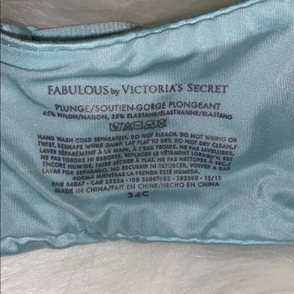 Victoria Secrets Bra - Picture 4 of 4